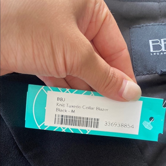 BBJ Los Angeles SoftCrepe With 4-Way Stretch Black Knit Tuxedo Collar Blazer - Picture 3 of 5